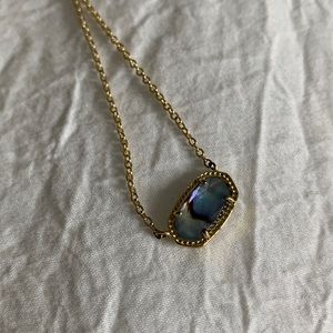 Kendra Scott necklace